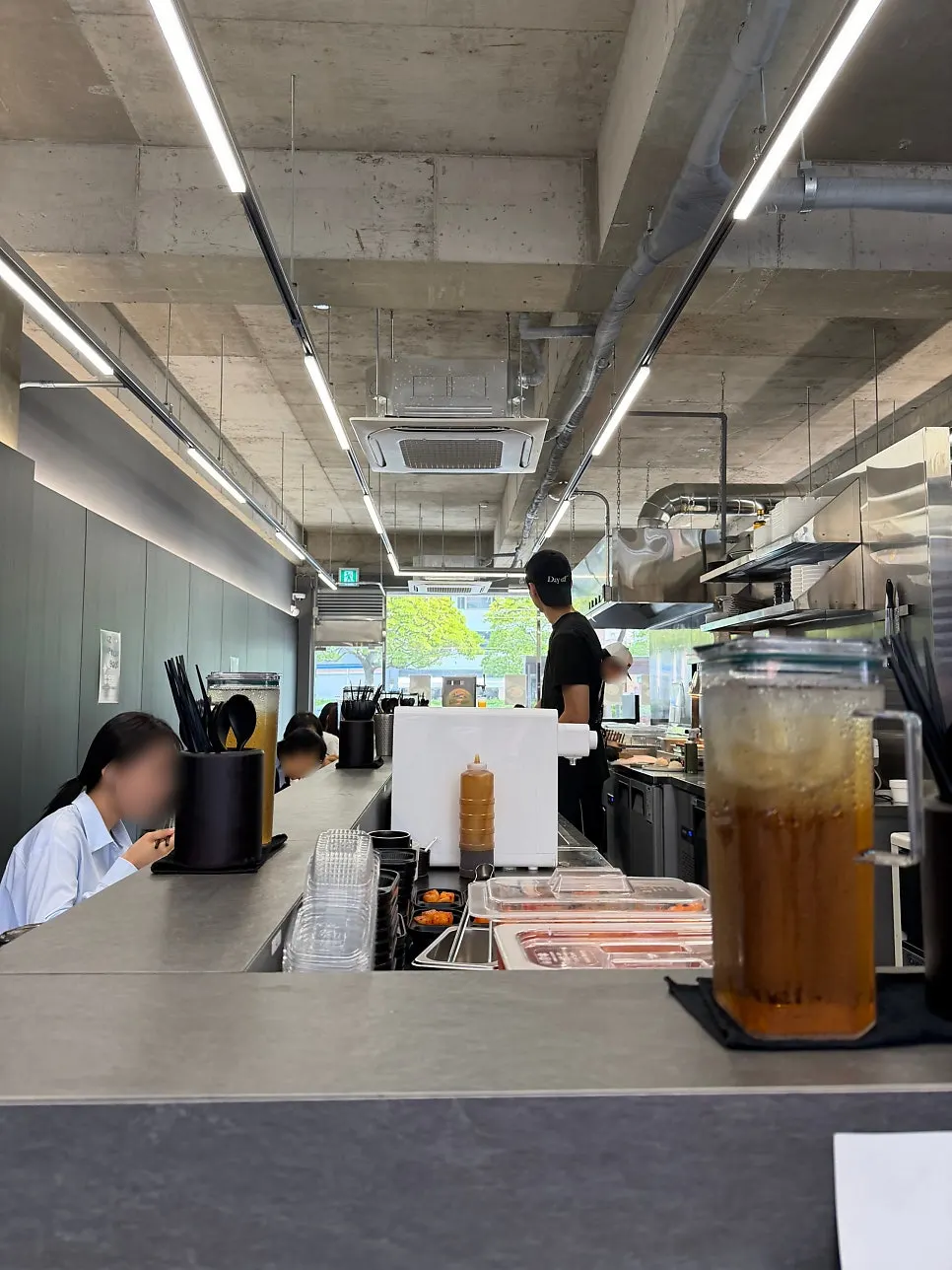Open kitchen bar table interior at Hets Jeonpo Branch