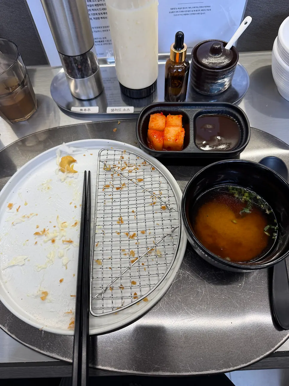 An emptied katsu plate