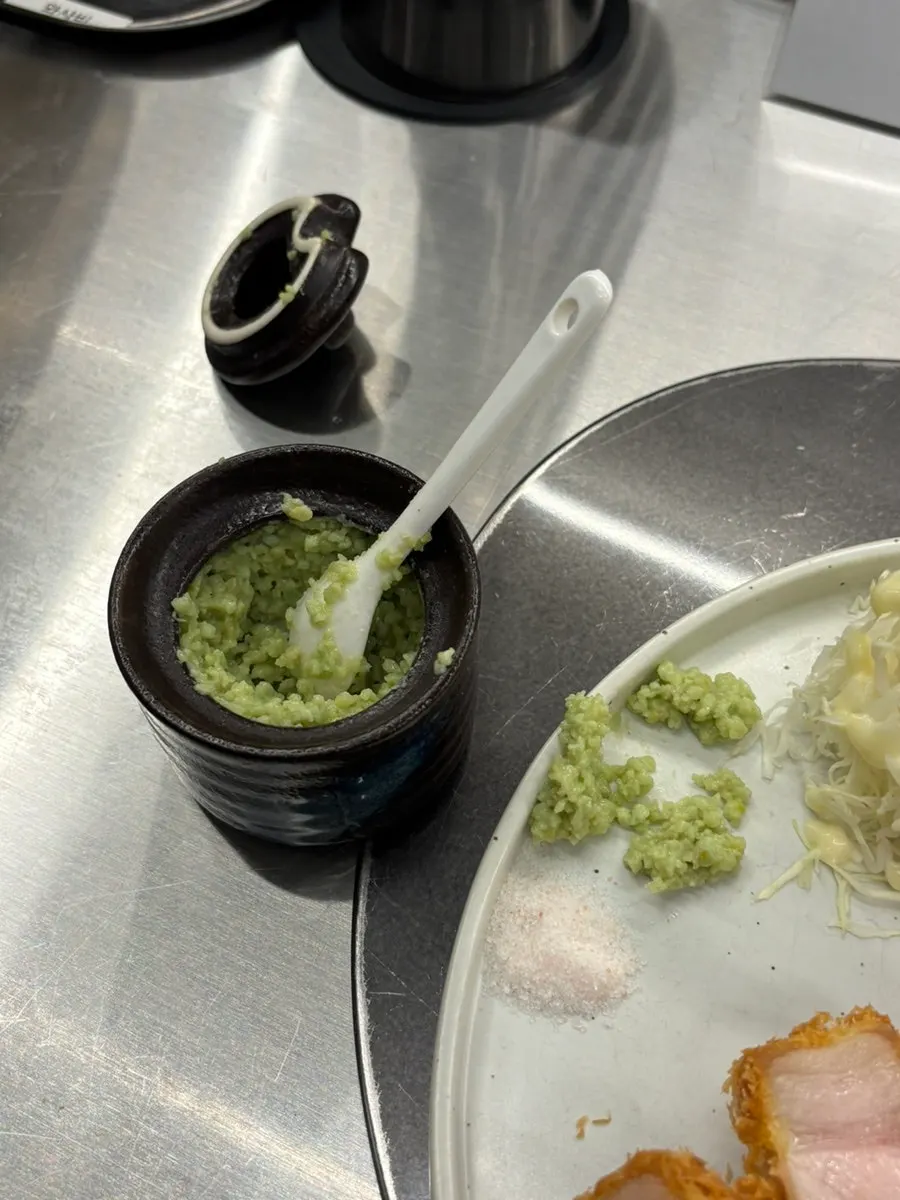 Fresh wasabi served at Hets Jeonpo Branch