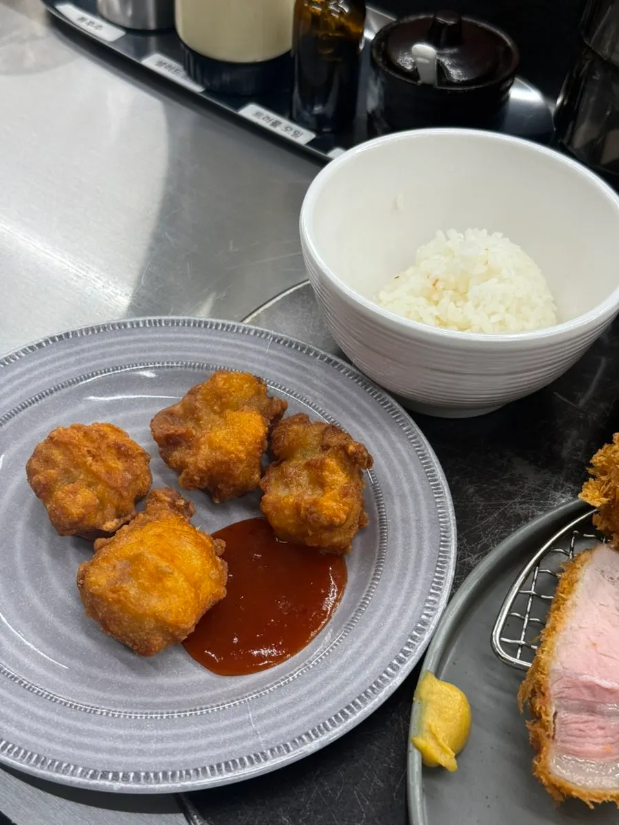 Cross-section of crispy-battered boneless gara-age