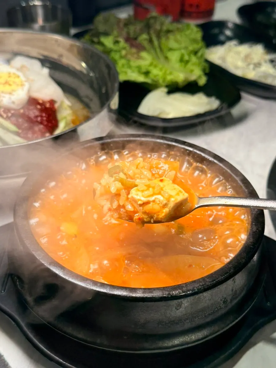 밥이 가득 들어간 된장술밥 속 재료