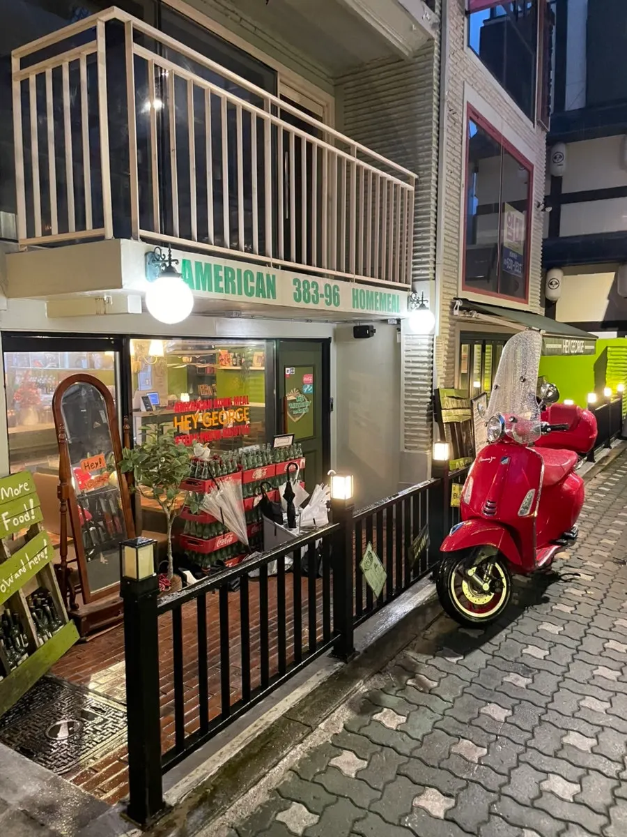 Exterior of Hey Joji in a Yeonnam-dong alley