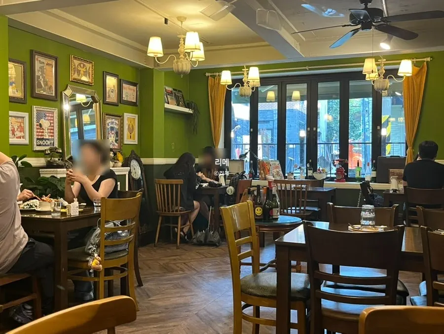 Interior of Hey Joji styled around an American home-style concept