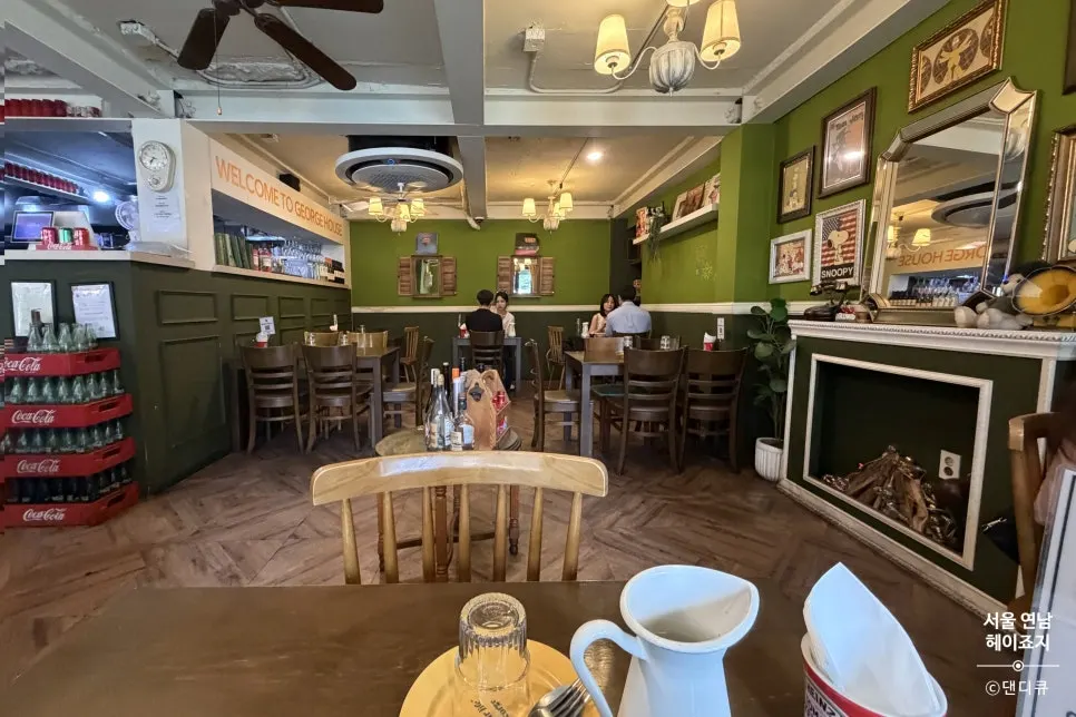 View of the table seating on Hey Joji's right side