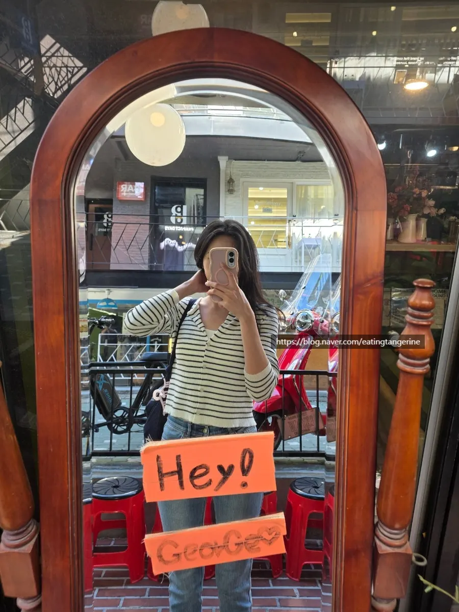 헤이죠지 입구 앞 전신거울