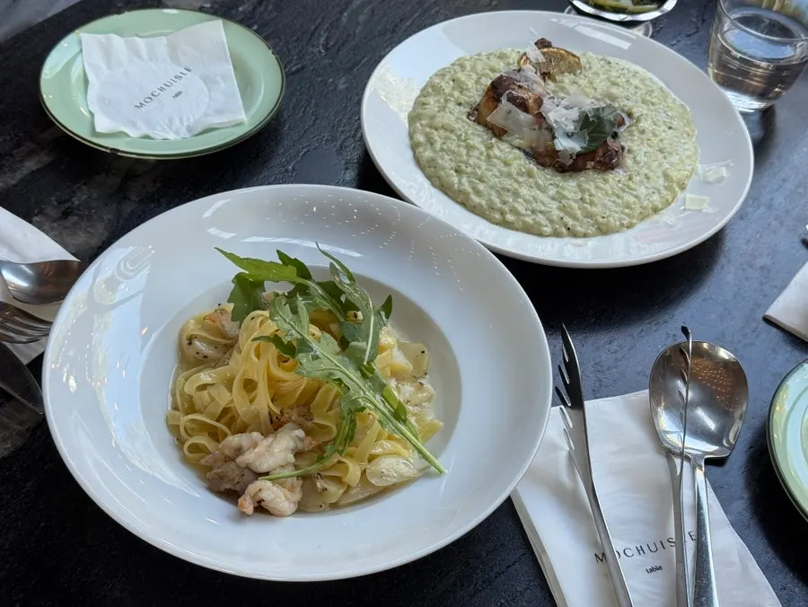 パスタとリゾットが書かれたメニュー表