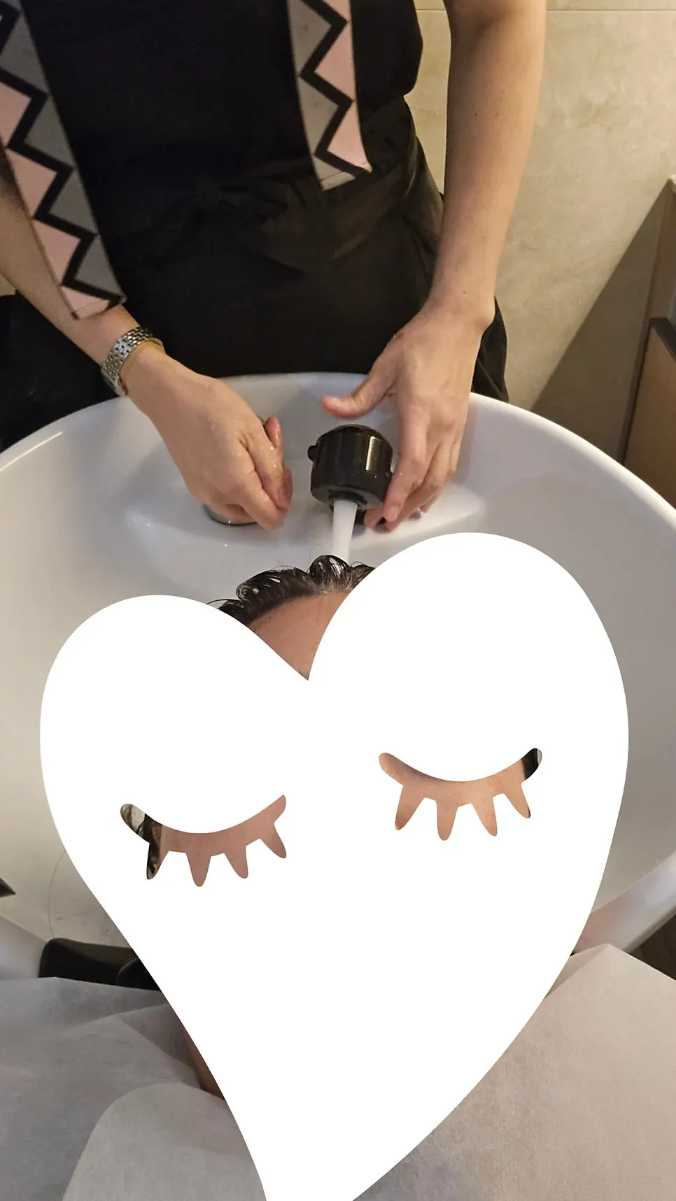 Makisaki hair clinic performed in a separate space