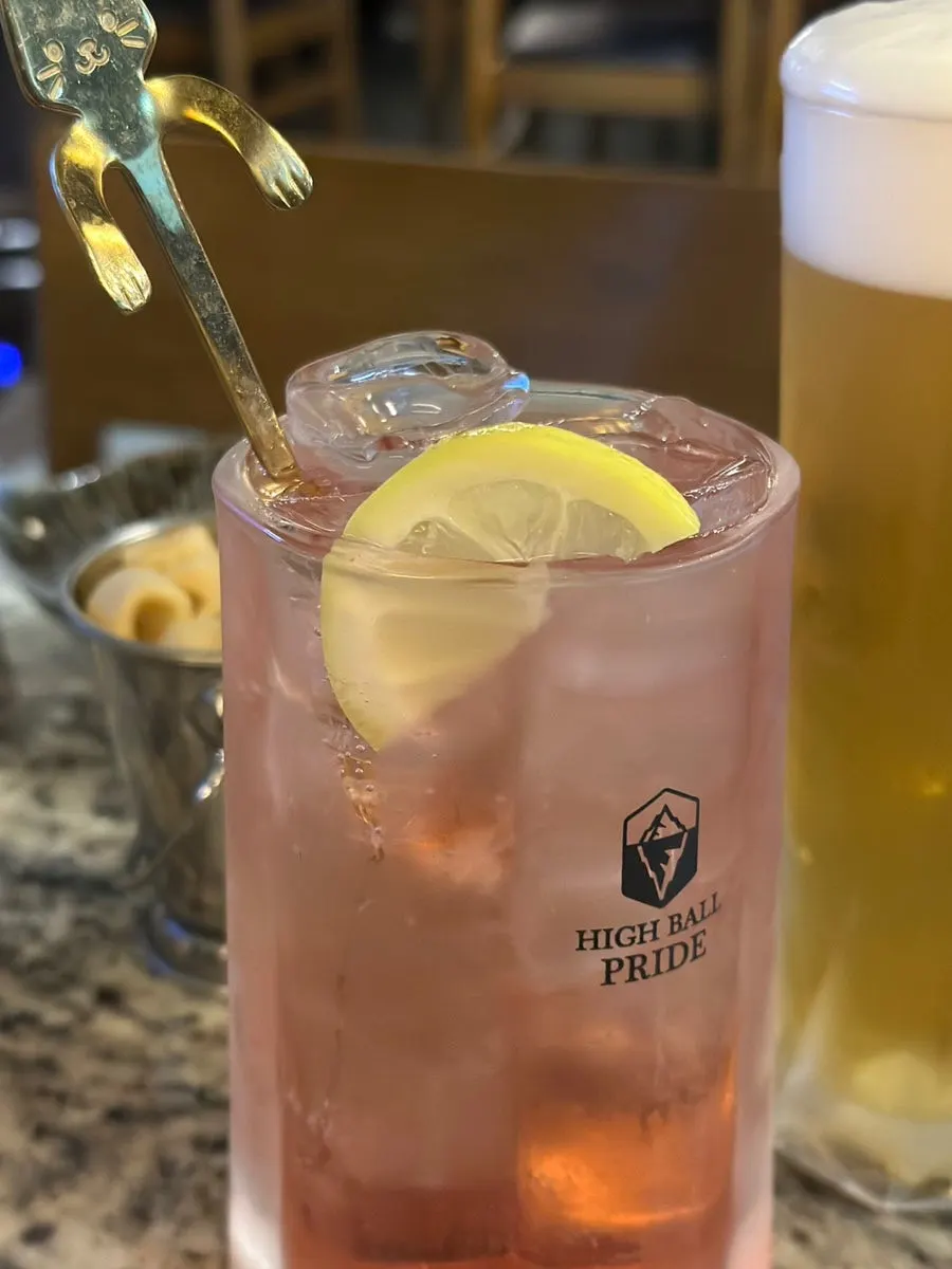 Berry highball with a refreshing drink-like look