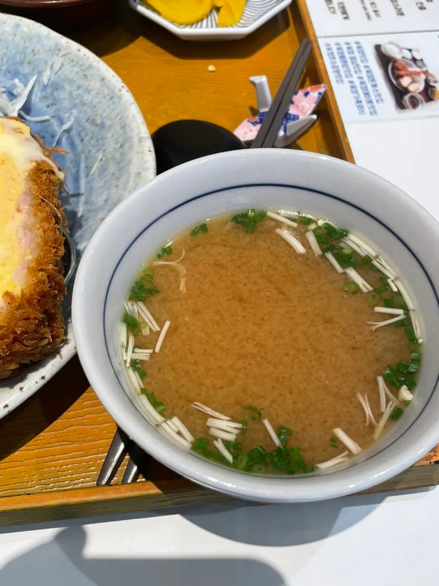 Himawari's cheese katsu with side dishes