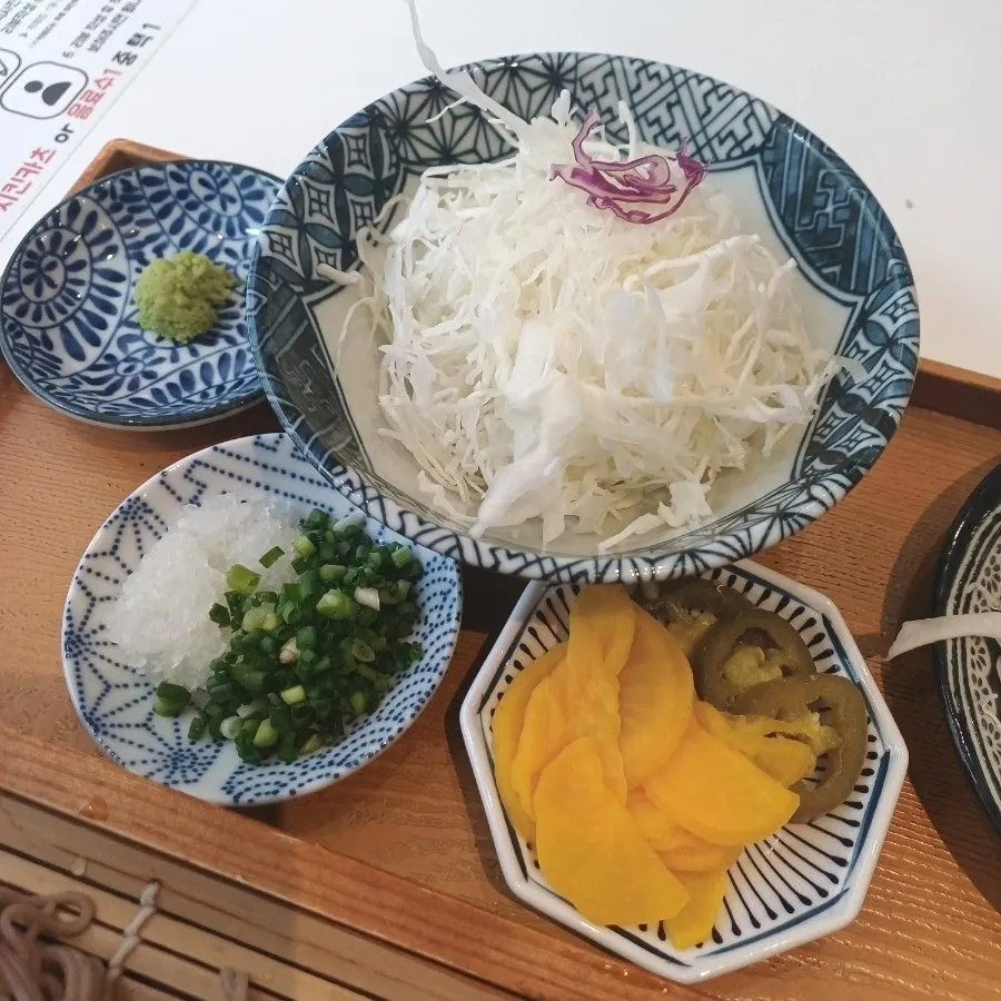 Full spread of the cold soba set at Himawari