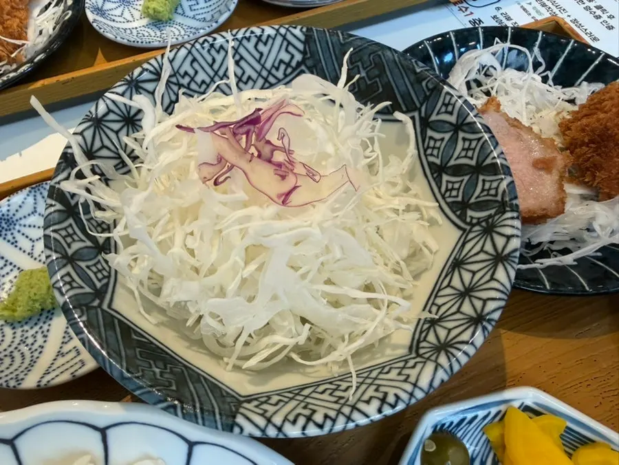 부드러운 안심이 보이는 히레카츠 단면