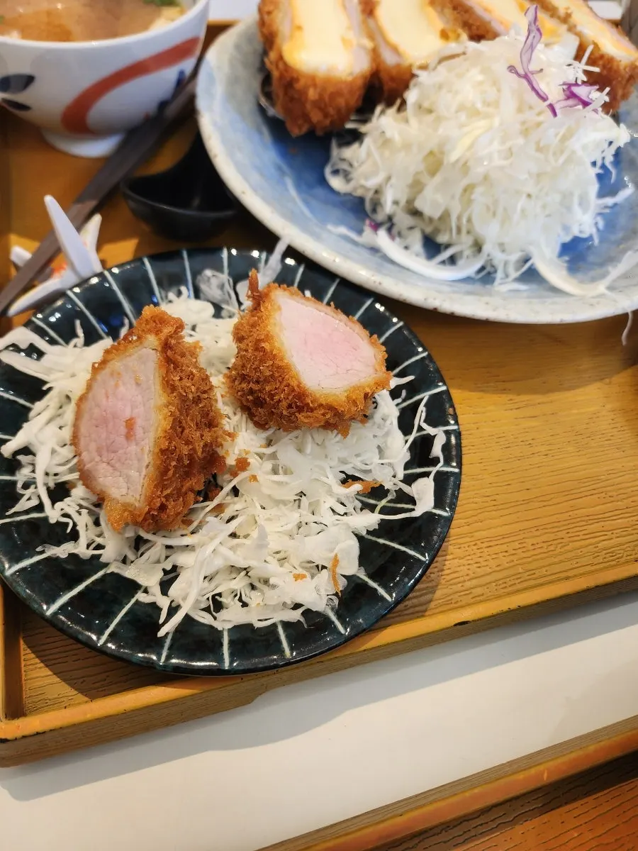 Cheese katsu filled with mozzarella cheese