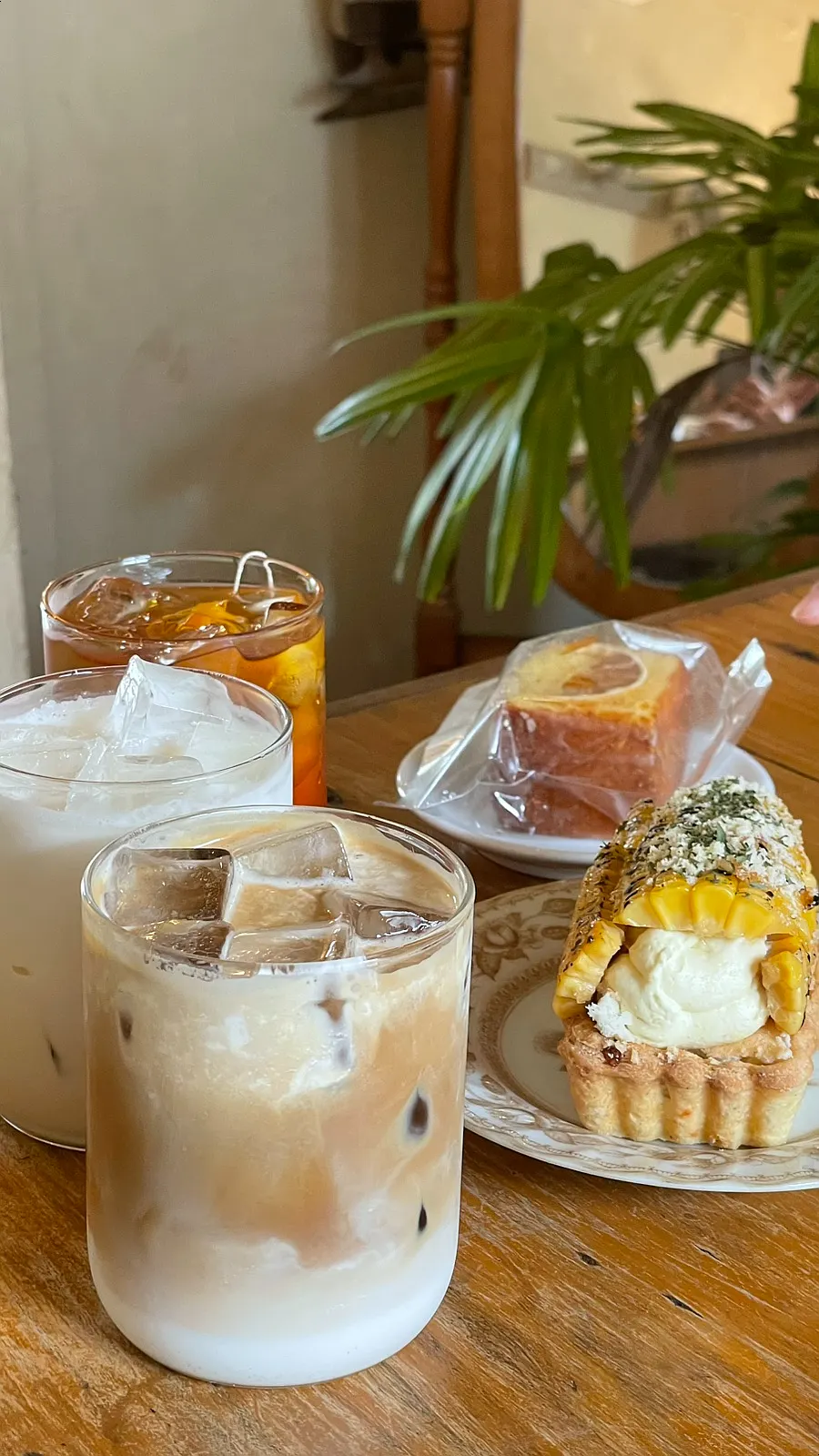 Hippy table set with drinks and desserts