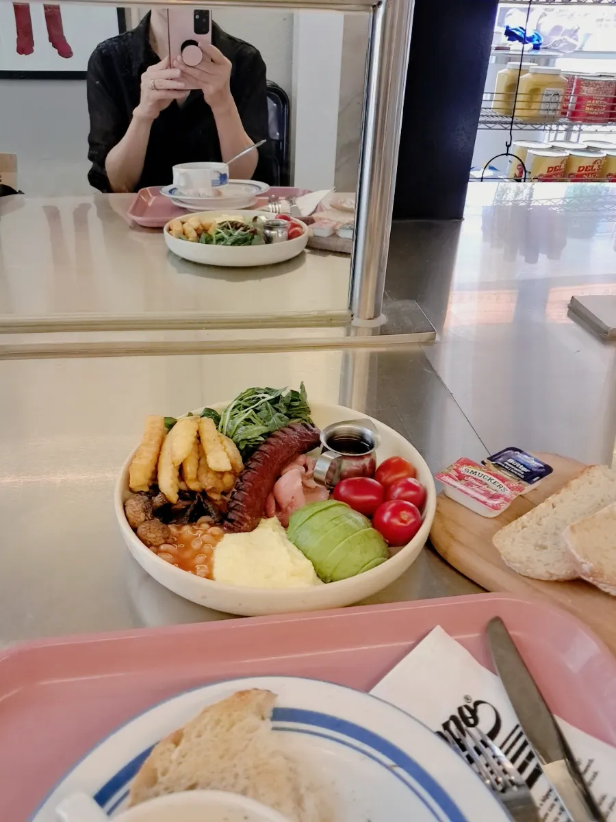 식사를 마친 히포 브런치하우스 테이블