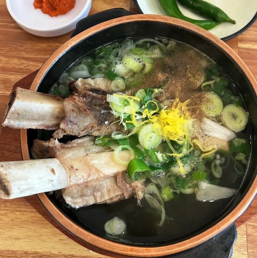 회기왕갈비탕 갈비탕과 석박지