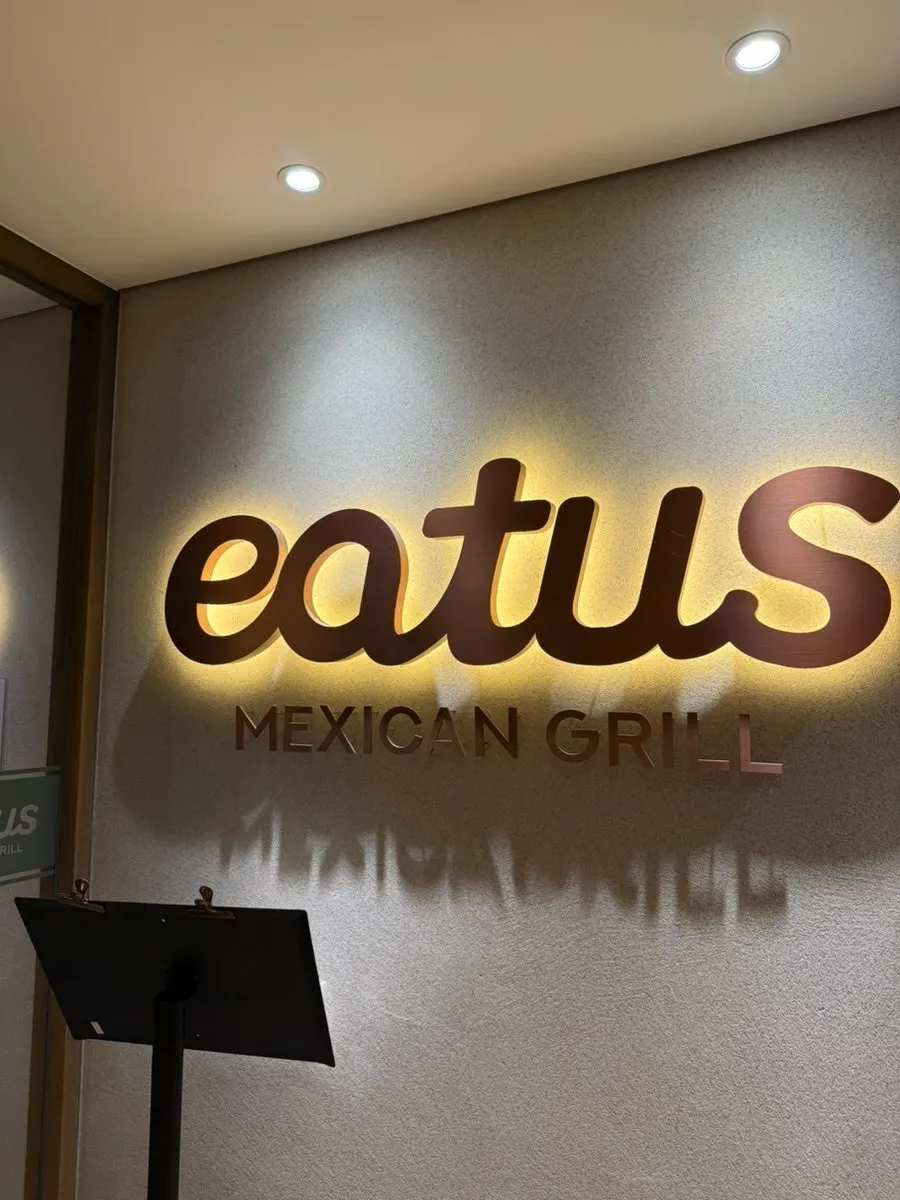 Mexican dinner scene for a date night
