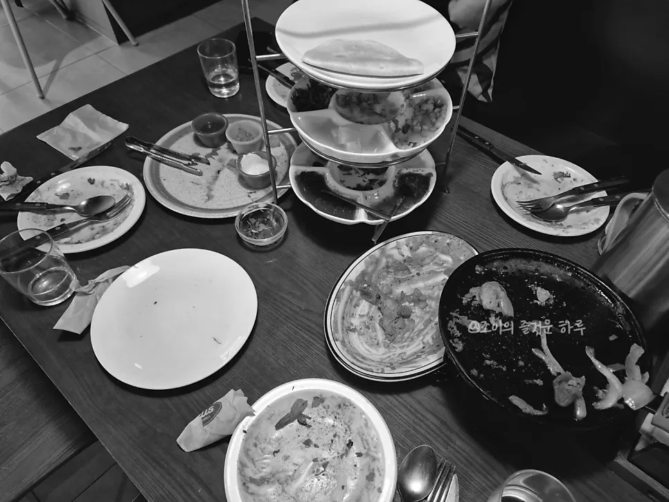 Stylish atmosphere at Eaters Mexican HUFS Branch