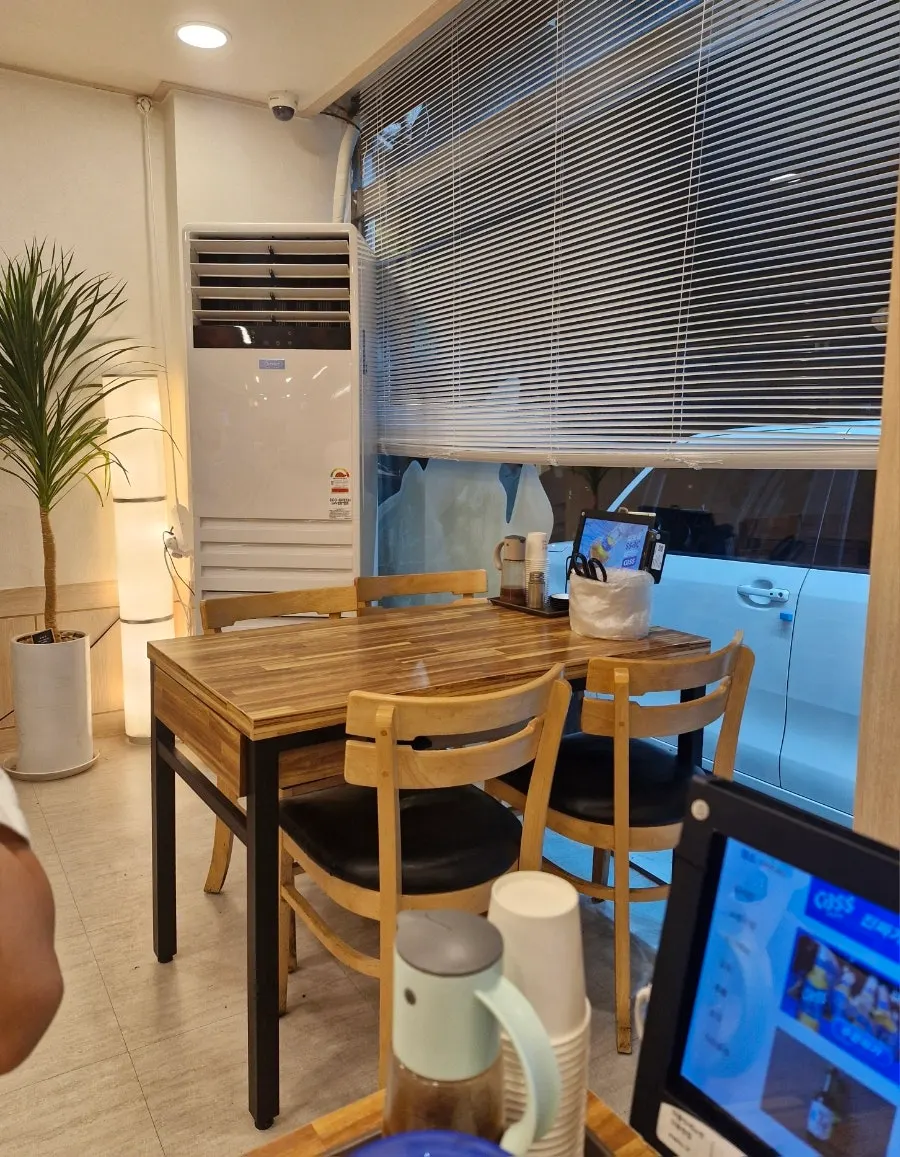 Restaurant hall with multiple tables
