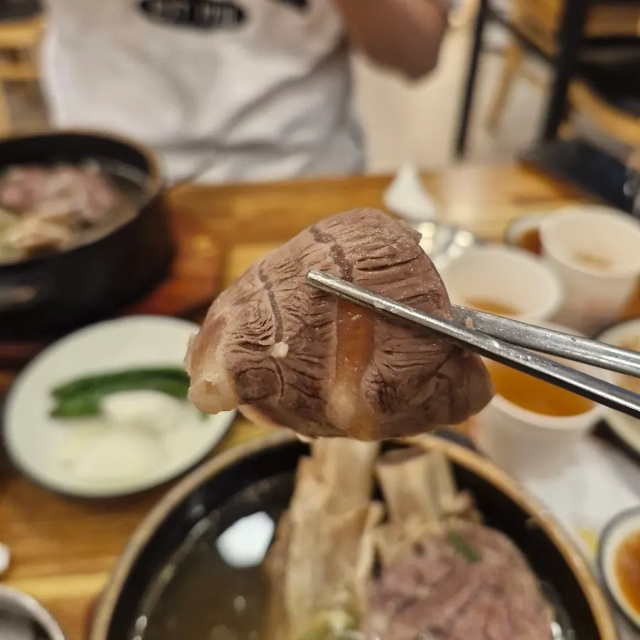 Close-up of meat-packed aronsatae galbi tang