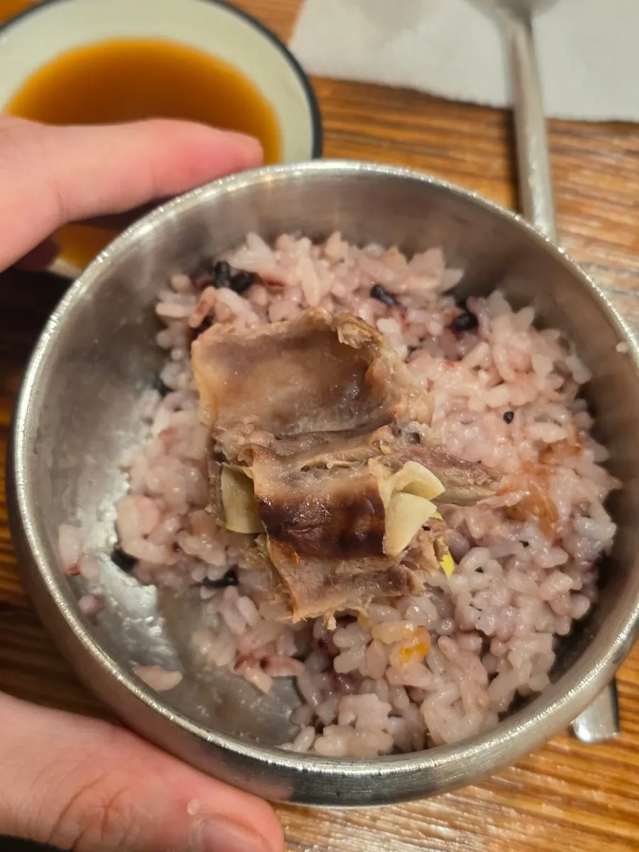 살이 부드럽게 떨어지는 왕갈비 고기