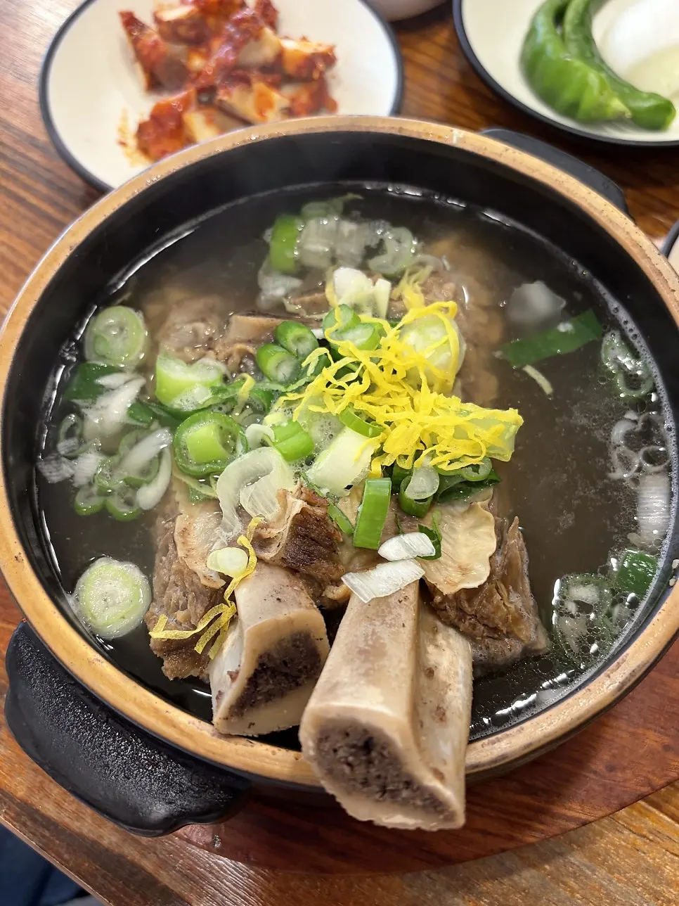 원기회복 왕갈비탕 국물과 갈비