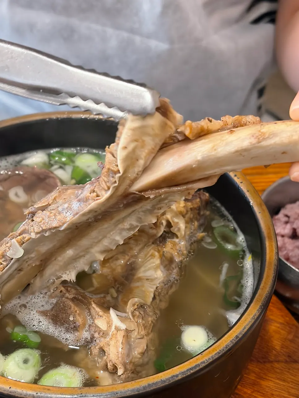아롱사태 갈비탕 고기 건더기