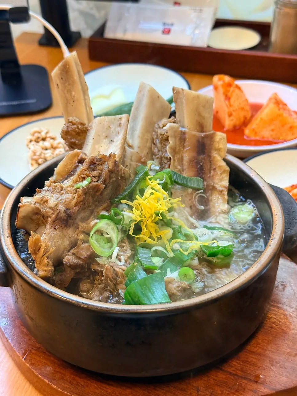 Galbitang with large short ribs