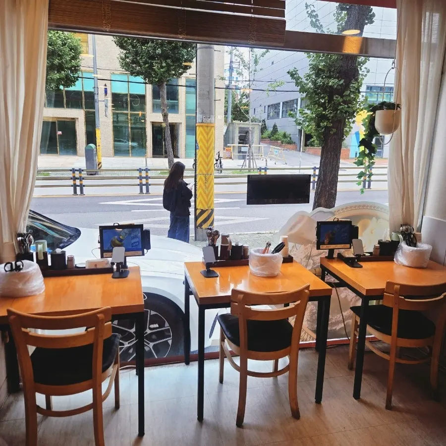 가족 식사하기 좋은 회기왕갈비탕 실내