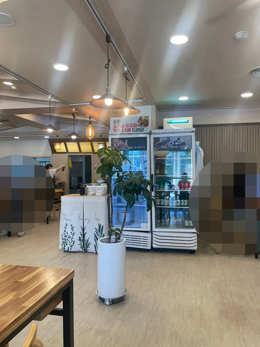 회기왕갈비탕 매장 한쪽 모습