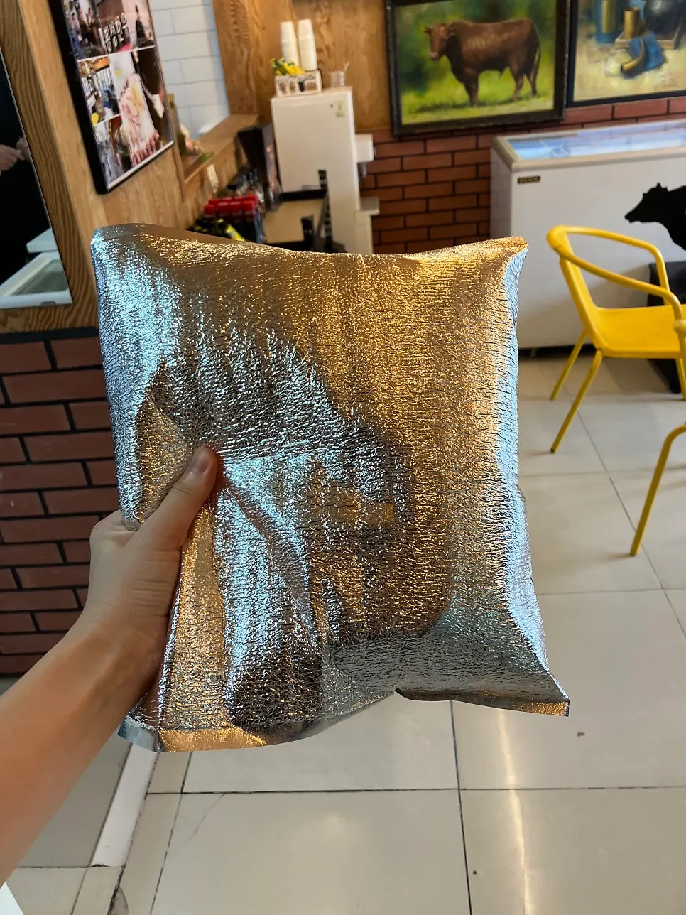 냉동 곰탕과 사골이 있는 냉동 코너