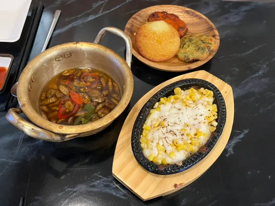 Basic banchan spread at Hoepanjang Sangbong
