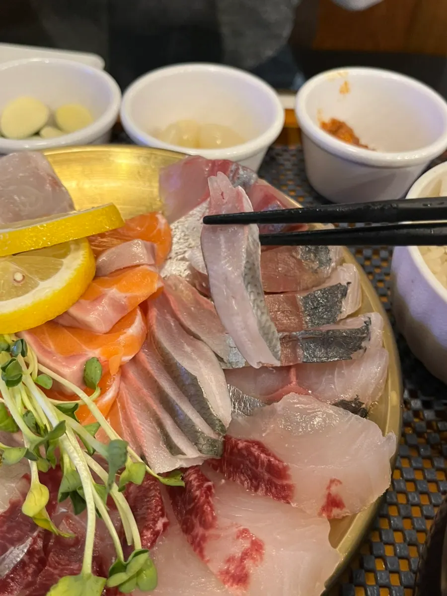 Spread including mini mul-hoe and hoe-muchim