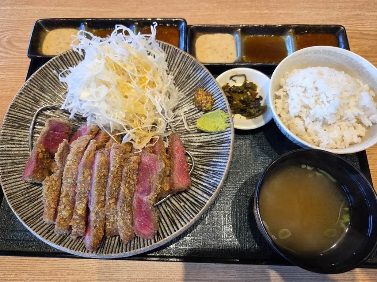 Lightly seared gyukatsu set as served