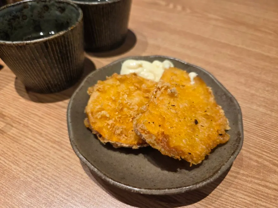 Free sweet potato tempura served before the meal