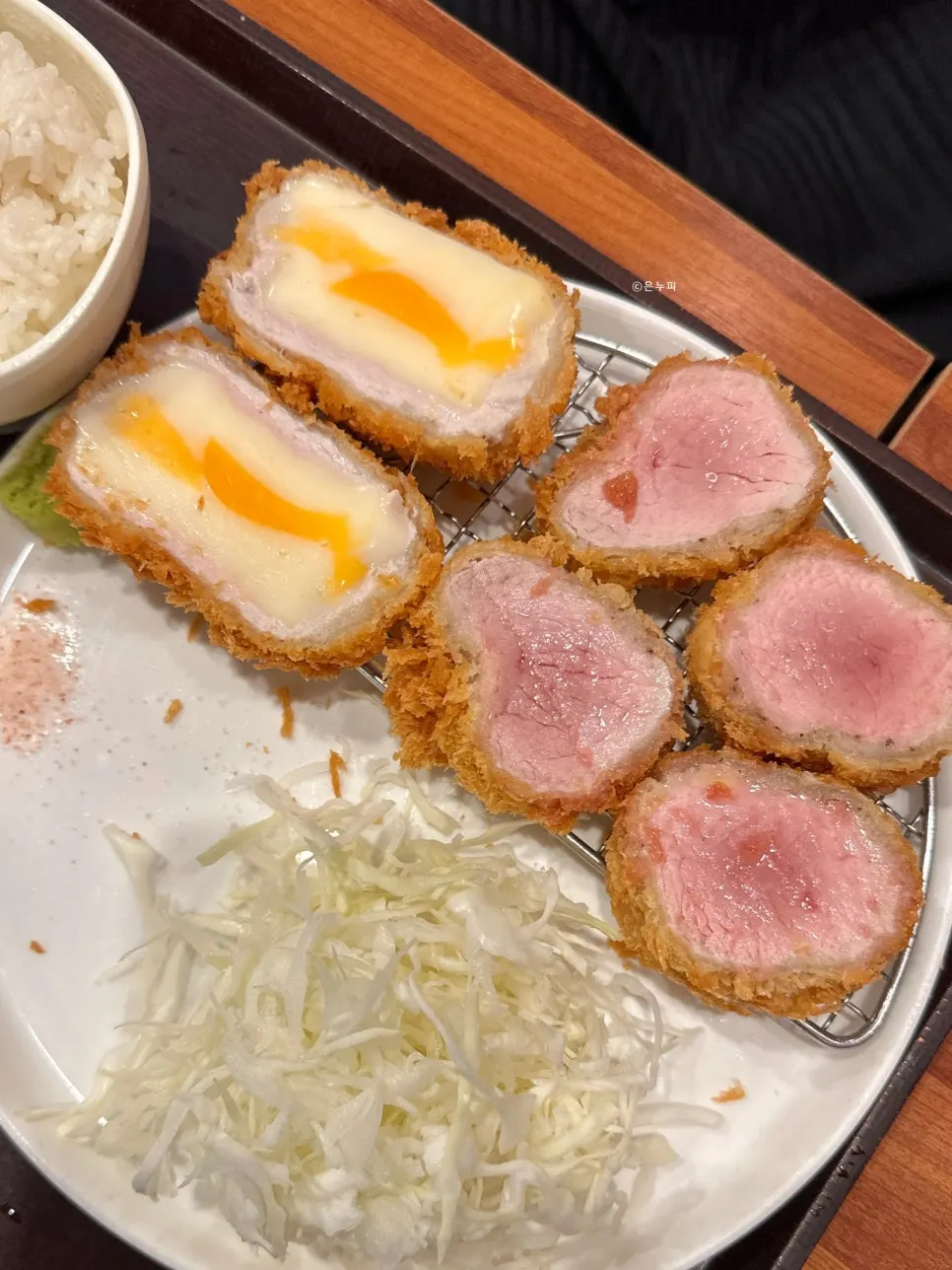 Choiaekatsu and jumbo grilled gyukatsu table setting at HOKATSU
