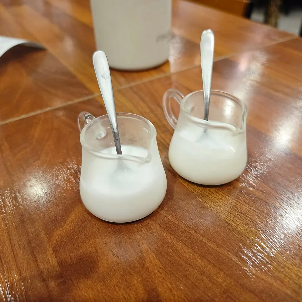 호카츠 식전에 나오는 꿀 요거트