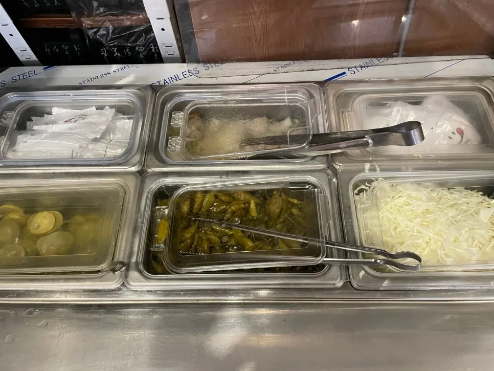 HOKATSU self-serve side dish bar