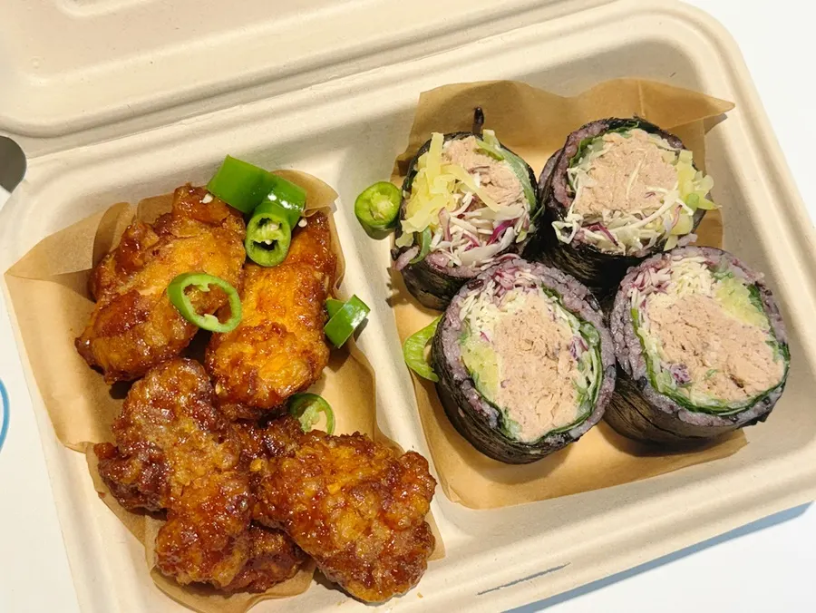 스팸김밥 단면과 오이, 달걀 속재료