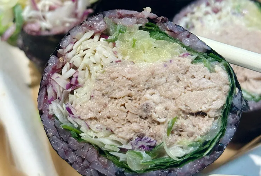 홀스김밥본점 김밥 두 종류 비교