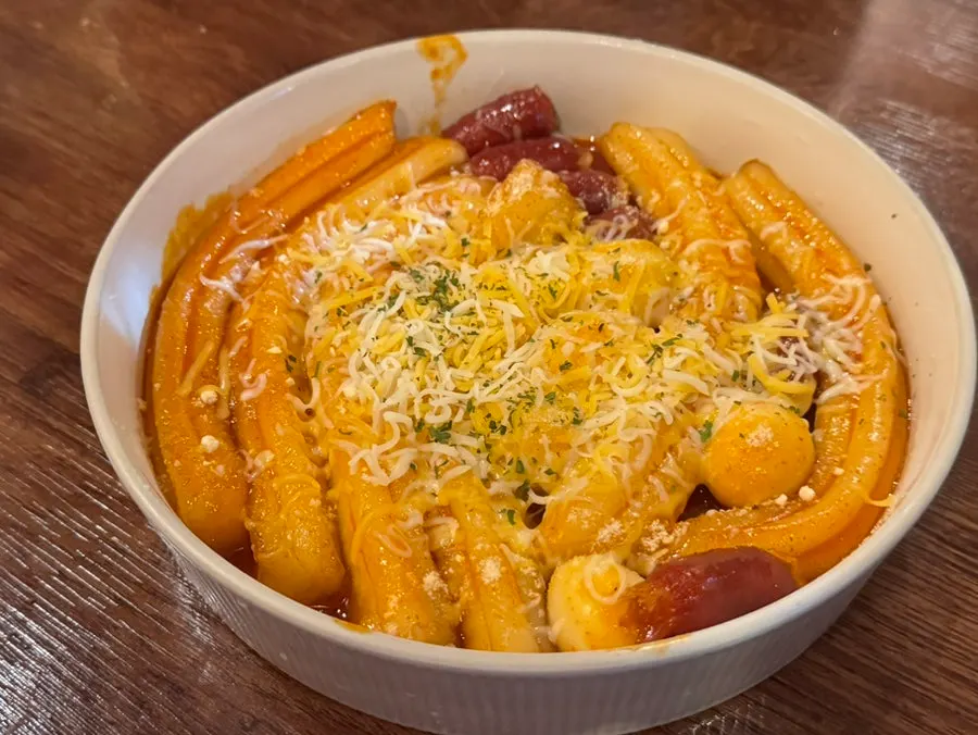 칠리 페퍼로니 호떡 단면
