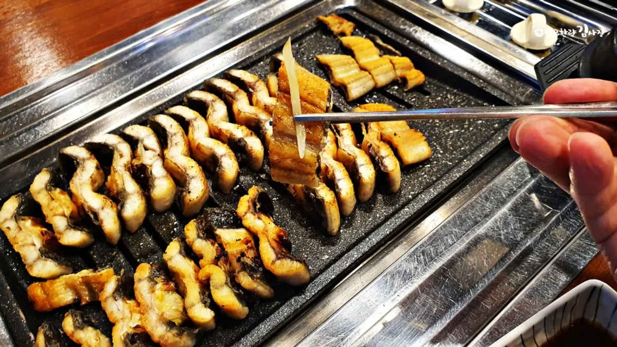 Final table spread of salt-grilled eel at 99Jangeo88