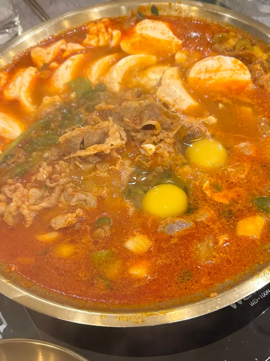 Isi sapi samgyeop dan sundubu