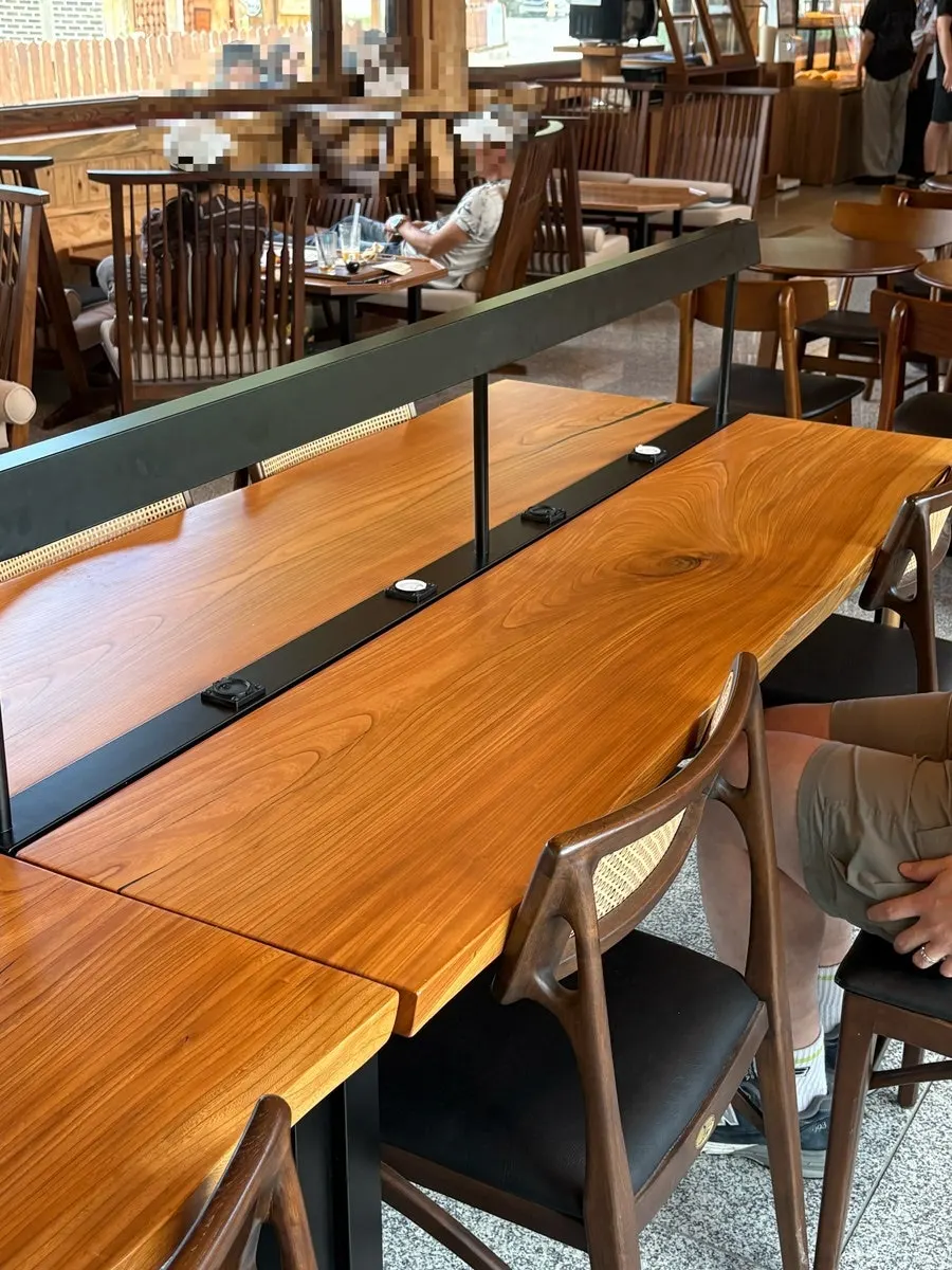 A seat good for families to sit together