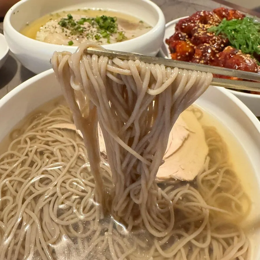 A table setting at Anok