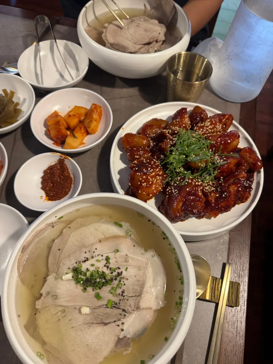 차가운 육수의 평양냉면 면발