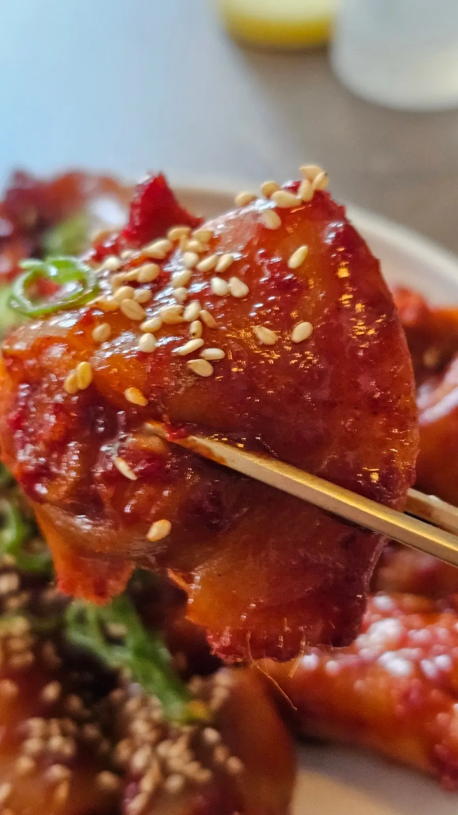 A generous meat topping on the Pyongyang naengmyeon