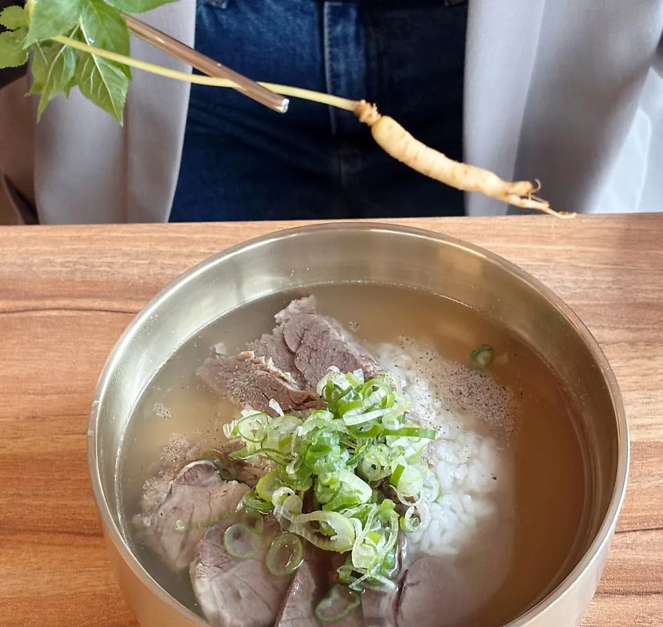 백리곰탕 한우곰탕 국물과 고기