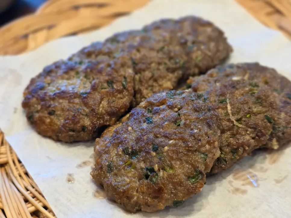 열무김치와 양파 장아찌 밑반찬