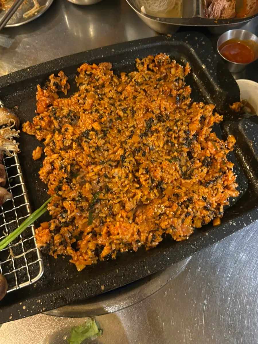 Kkakdugi fried rice to finish the meal
