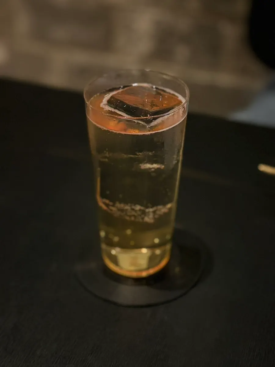 탄산수로 선택한 위스키 하이볼